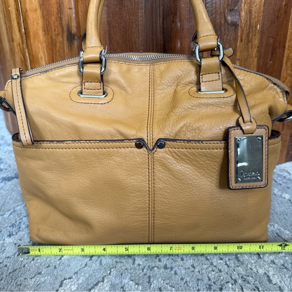 Tignanello Bag Tan Leather Purse Multi-Compartment Handbag 2 Handle Shoulder Bag - Picture 2 of 15